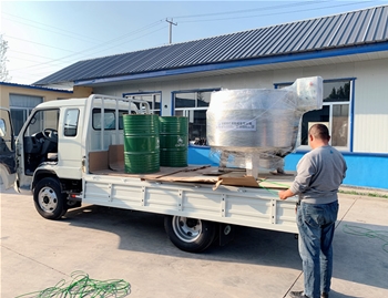 700L固定立式帶保溫電加熱煮鍋1臺，導熱油2桶發(fā)往安徽