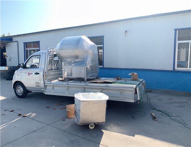 400L變頻真空滾揉機(jī)，200L料車(chē)發(fā)往重慶