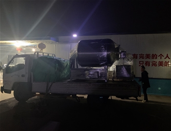 800L變頻水冷泵真空滾揉機(jī)、料水?dāng)嚢杵靼l(fā)往河南周口