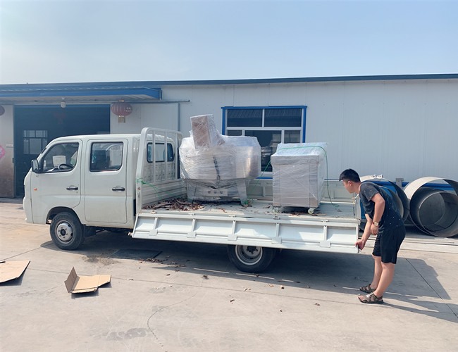 匯品600L可傾電加熱煮鍋、600雙室真空包裝機(jī)發(fā)貨安徽