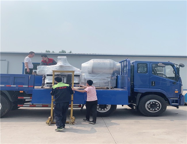 匯品電加熱攪拌鍋、真空包裝機、真空滾揉機發(fā)往河南