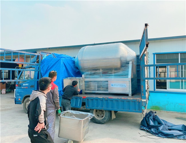 2000L變頻水冷泵真空滾揉機(jī)1臺(tái)，200L不銹鋼料車(chē)2臺(tái)，發(fā)貨河南周口