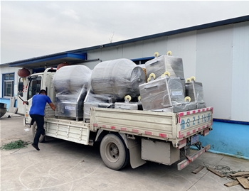 400L真空滾揉機4臺，200L料車10臺，發(fā)往河南安陽