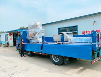 700雙層殺菌鍋1臺(tái)，200L料車2臺(tái)，發(fā)貨河南