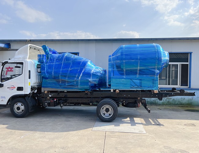 河南漯河肉制品加工廠訂購(gòu)1700L全自動(dòng)液壓真空滾揉機(jī)，1200L真空滾揉機(jī)發(fā)貨