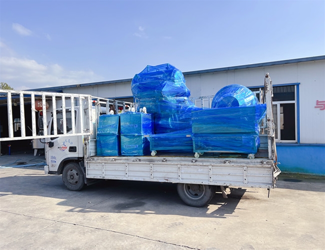 700雙層全自動(dòng)殺菌鍋、料車(chē)、滾揉機(jī)發(fā)貨河南周口
